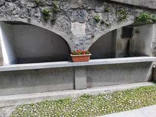 Fontana a Laveno